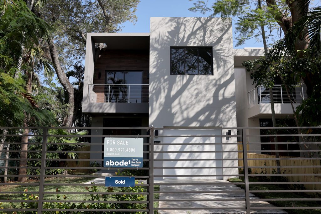 Miami housing market faces dramatic demand decline