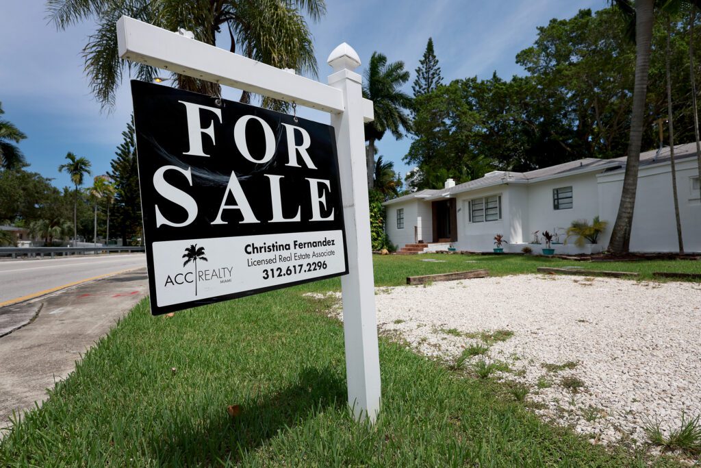 Florida home sells at a $130,000 loss amid shifting housing
