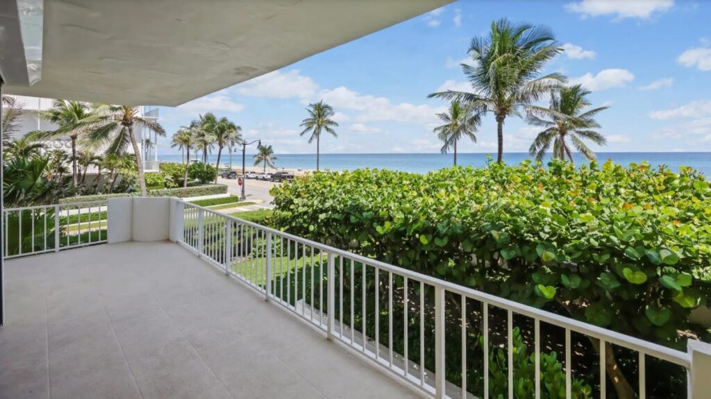 Palm beach condo sale tied to sean hannity's townhome deal