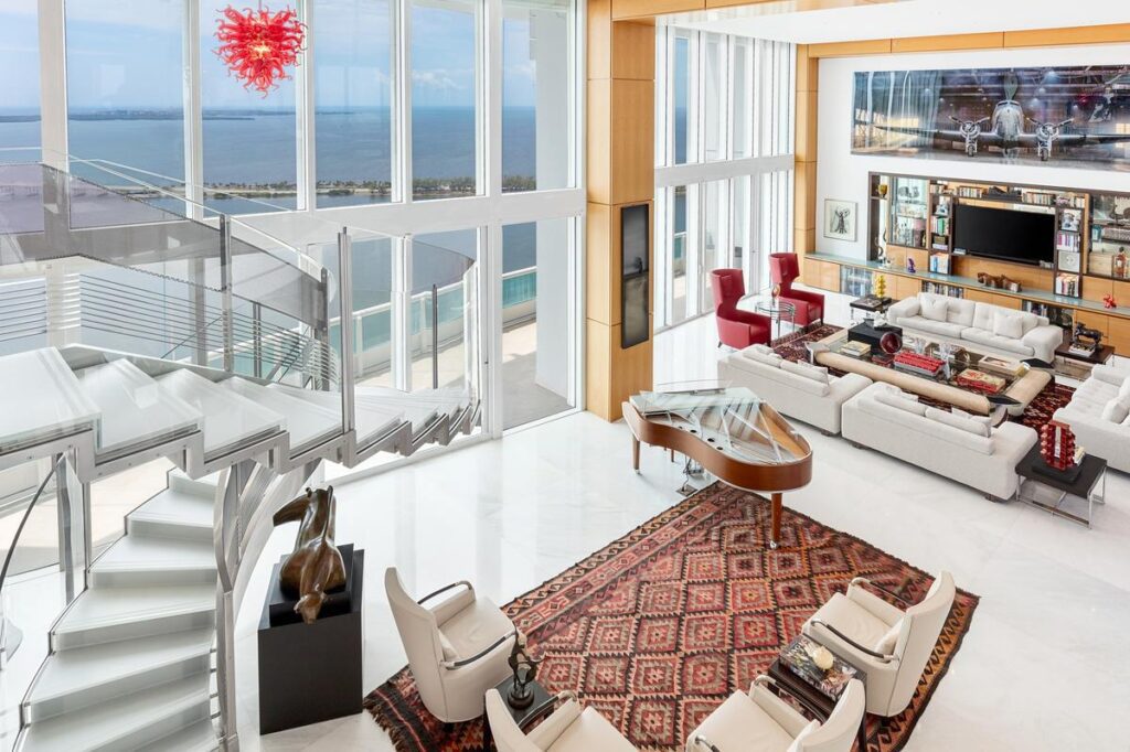 Stunning penthouse at 1643 brickell ave, miami