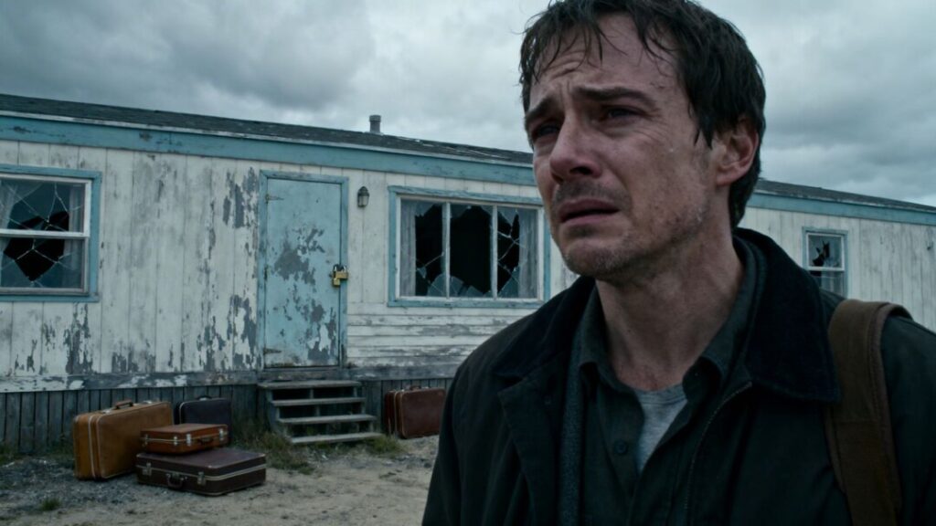 Traveler stranded at fake vacation rental.