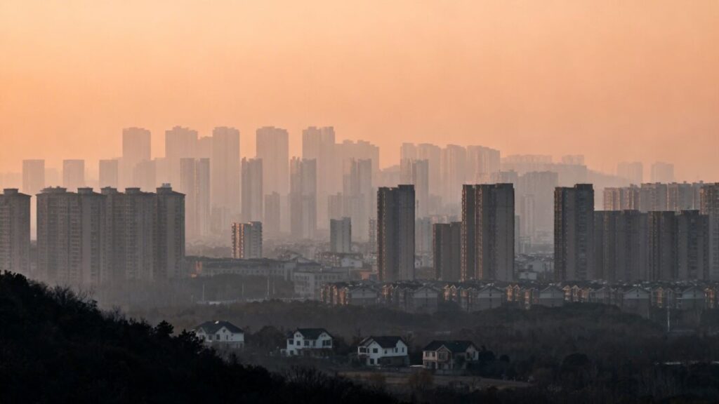 Broward County skyline with housing development and hazy sky.