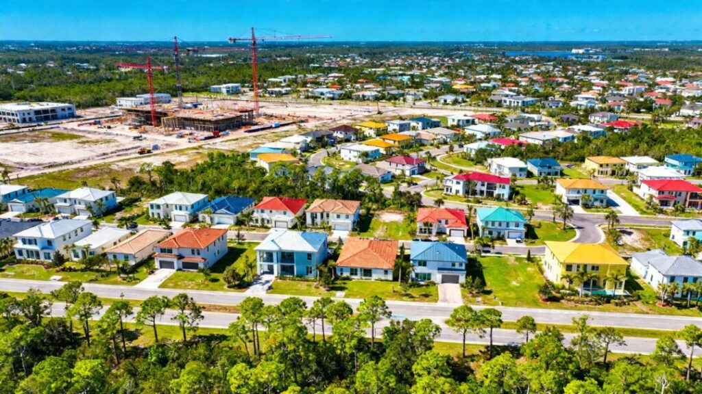 Florida cityscape with new homes and construction.
